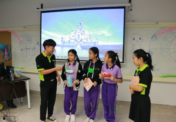 ภาพกิจกรรม คณะวิทยาศาสตร์และเทคโนโลยี จัดค่ายวิทยาศาสตร์โรงเรียนสาธิต (ภายใต้ความร่วมมือระหว่าง สำนักงานเขตพื้นที่การศึกษากำแพงเพชร เขต 1 กับมหาวิทยาลัยราชภัฏกำแพงเพชร) ระดับประถมศึกษาปีที่ 1-6