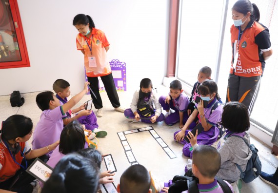 ภาพกิจกรรม คณะวิทยาศาสตร์และเทคโนโลยี จัดค่ายวิทยาศาสตร์โรงเรียนสาธิต (ภายใต้ความร่วมมือระหว่าง สำนักงานเขตพื้นที่การศึกษากำแพงเพชร เขต 1 กับมหาวิทยาลัยราชภัฏกำแพงเพชร) ระดับประถมศึกษาปีที่ 1-6