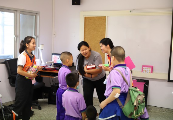 ภาพกิจกรรม คณะวิทยาศาสตร์และเทคโนโลยี จัดค่ายวิทยาศาสตร์โรงเรียนสาธิต (ภายใต้ความร่วมมือระหว่าง สำนักงานเขตพื้นที่การศึกษากำแพงเพชร เขต 1 กับมหาวิทยาลัยราชภัฏกำแพงเพชร) ระดับประถมศึกษาปีที่ 1-6