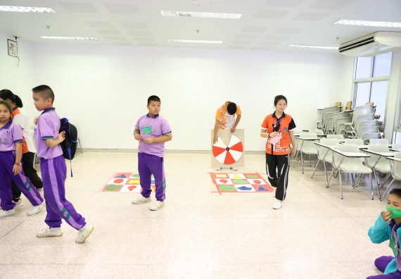 ภาพกิจกรรม คณะวิทยาศาสตร์และเทคโนโลยี จัดค่ายวิทยาศาสตร์โรงเรียนสาธิต (ภายใต้ความร่วมมือระหว่าง สำนักงานเขตพื้นที่การศึกษากำแพงเพชร เขต 1 กับมหาวิทยาลัยราชภัฏกำแพงเพชร) ระดับประถมศึกษาปีที่ 1-6