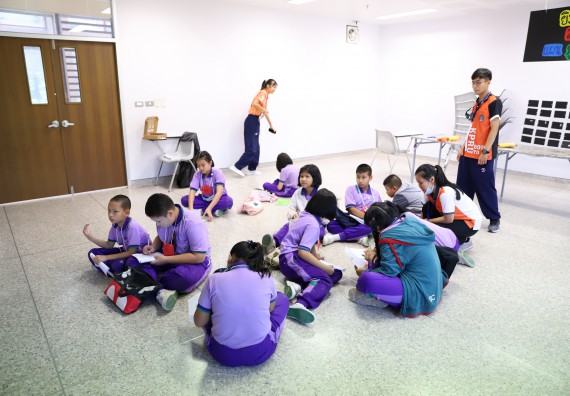 ภาพกิจกรรม คณะวิทยาศาสตร์และเทคโนโลยี จัดค่ายวิทยาศาสตร์โรงเรียนสาธิต (ภายใต้ความร่วมมือระหว่าง สำนักงานเขตพื้นที่การศึกษากำแพงเพชร เขต 1 กับมหาวิทยาลัยราชภัฏกำแพงเพชร) ระดับประถมศึกษาปีที่ 1-6