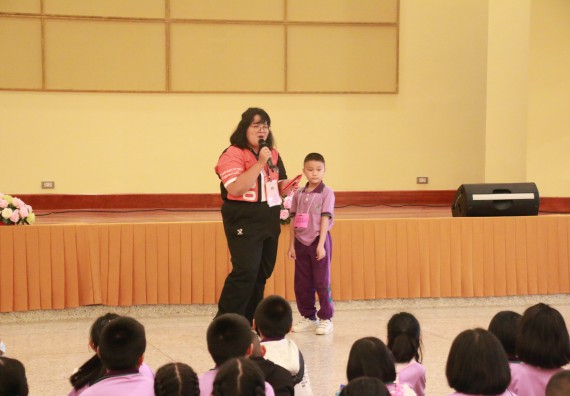 ภาพกิจกรรม คณะวิทยาศาสตร์และเทคโนโลยี จัดค่ายวิทยาศาสตร์โรงเรียนสาธิต (ภายใต้ความร่วมมือระหว่าง สำนักงานเขตพื้นที่การศึกษากำแพงเพชร เขต 1 กับมหาวิทยาลัยราชภัฏกำแพงเพชร) ระดับประถมศึกษาปีที่ 1-6