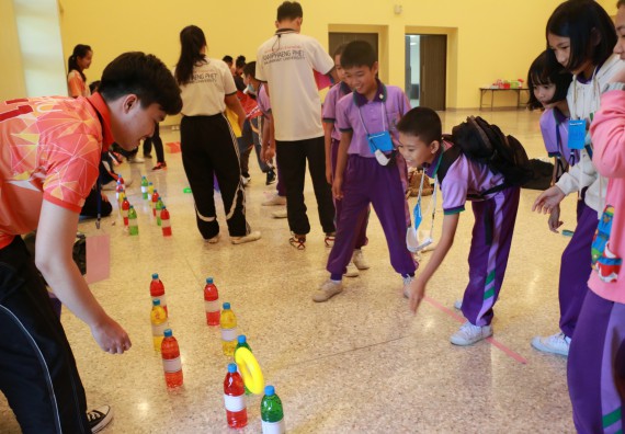 ภาพกิจกรรม คณะวิทยาศาสตร์และเทคโนโลยี จัดค่ายวิทยาศาสตร์โรงเรียนสาธิต (ภายใต้ความร่วมมือระหว่าง สำนักงานเขตพื้นที่การศึกษากำแพงเพชร เขต 1 กับมหาวิทยาลัยราชภัฏกำแพงเพชร) ระดับประถมศึกษาปีที่ 1-6