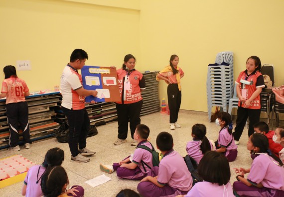 ภาพกิจกรรม คณะวิทยาศาสตร์และเทคโนโลยี จัดค่ายวิทยาศาสตร์โรงเรียนสาธิต (ภายใต้ความร่วมมือระหว่าง สำนักงานเขตพื้นที่การศึกษากำแพงเพชร เขต 1 กับมหาวิทยาลัยราชภัฏกำแพงเพชร) ระดับประถมศึกษาปีที่ 1-6