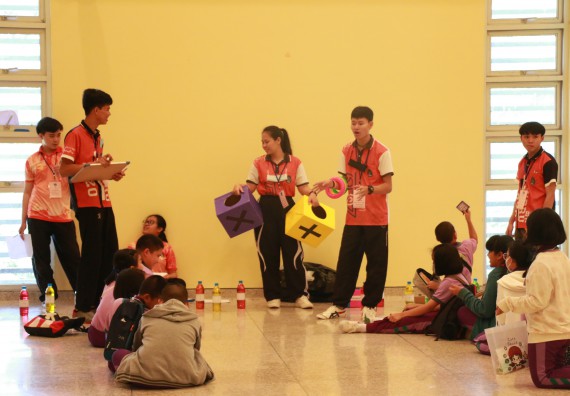 ภาพกิจกรรม คณะวิทยาศาสตร์และเทคโนโลยี จัดค่ายวิทยาศาสตร์โรงเรียนสาธิต (ภายใต้ความร่วมมือระหว่าง สำนักงานเขตพื้นที่การศึกษากำแพงเพชร เขต 1 กับมหาวิทยาลัยราชภัฏกำแพงเพชร) ระดับประถมศึกษาปีที่ 1-6