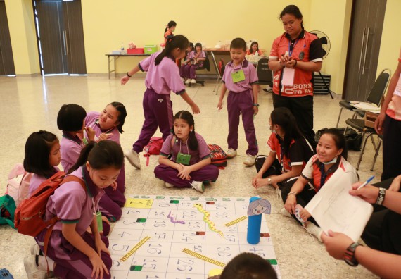 ภาพกิจกรรม คณะวิทยาศาสตร์และเทคโนโลยี จัดค่ายวิทยาศาสตร์โรงเรียนสาธิต (ภายใต้ความร่วมมือระหว่าง สำนักงานเขตพื้นที่การศึกษากำแพงเพชร เขต 1 กับมหาวิทยาลัยราชภัฏกำแพงเพชร) ระดับประถมศึกษาปีที่ 1-6