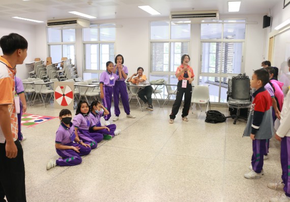 ภาพกิจกรรม คณะวิทยาศาสตร์และเทคโนโลยี จัดค่ายวิทยาศาสตร์โรงเรียนสาธิต (ภายใต้ความร่วมมือระหว่าง สำนักงานเขตพื้นที่การศึกษากำแพงเพชร เขต 1 กับมหาวิทยาลัยราชภัฏกำแพงเพชร) ระดับประถมศึกษาปีที่ 1-6