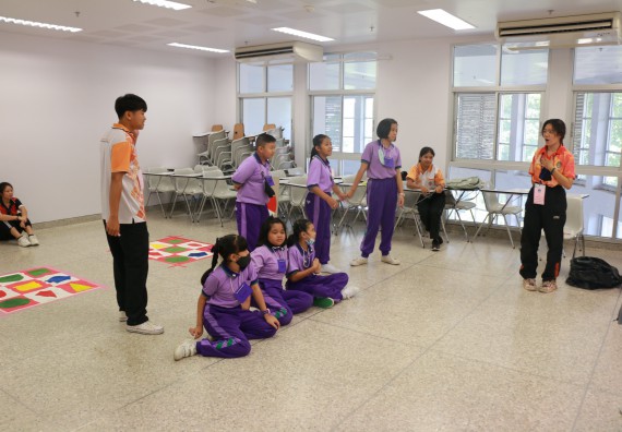 ภาพกิจกรรม คณะวิทยาศาสตร์และเทคโนโลยี จัดค่ายวิทยาศาสตร์โรงเรียนสาธิต (ภายใต้ความร่วมมือระหว่าง สำนักงานเขตพื้นที่การศึกษากำแพงเพชร เขต 1 กับมหาวิทยาลัยราชภัฏกำแพงเพชร) ระดับประถมศึกษาปีที่ 1-6