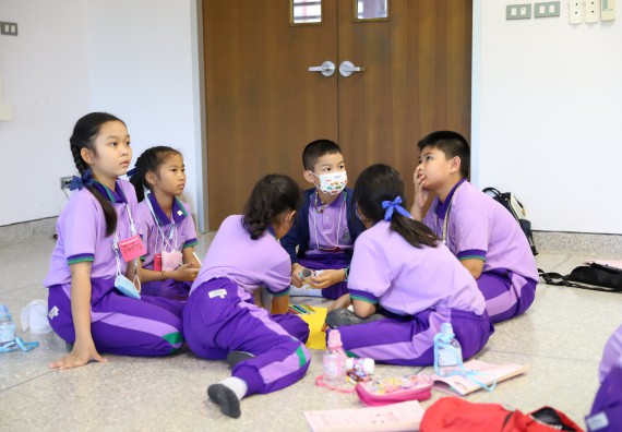 ภาพกิจกรรม คณะวิทยาศาสตร์และเทคโนโลยี จัดค่ายวิทยาศาสตร์โรงเรียนสาธิต (ภายใต้ความร่วมมือระหว่าง สำนักงานเขตพื้นที่การศึกษากำแพงเพชร เขต 1 กับมหาวิทยาลัยราชภัฏกำแพงเพชร) ระดับประถมศึกษาปีที่ 1-6