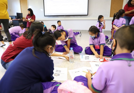 ภาพกิจกรรม คณะวิทยาศาสตร์และเทคโนโลยี จัดค่ายวิทยาศาสตร์โรงเรียนสาธิต (ภายใต้ความร่วมมือระหว่าง สำนักงานเขตพื้นที่การศึกษากำแพงเพชร เขต 1 กับมหาวิทยาลัยราชภัฏกำแพงเพชร) ระดับประถมศึกษาปีที่ 1-6