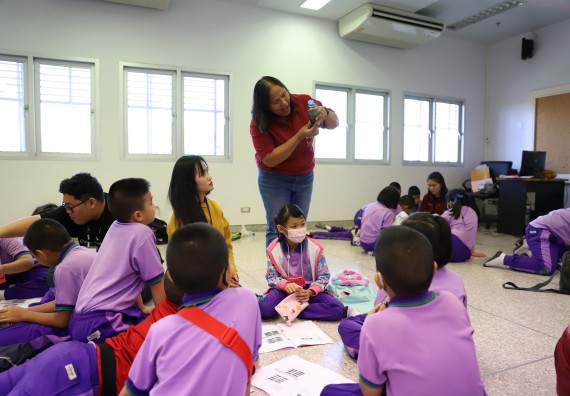 ภาพกิจกรรม คณะวิทยาศาสตร์และเทคโนโลยี จัดค่ายวิทยาศาสตร์โรงเรียนสาธิต (ภายใต้ความร่วมมือระหว่าง สำนักงานเขตพื้นที่การศึกษากำแพงเพชร เขต 1 กับมหาวิทยาลัยราชภัฏกำแพงเพชร) ระดับประถมศึกษาปีที่ 1-6