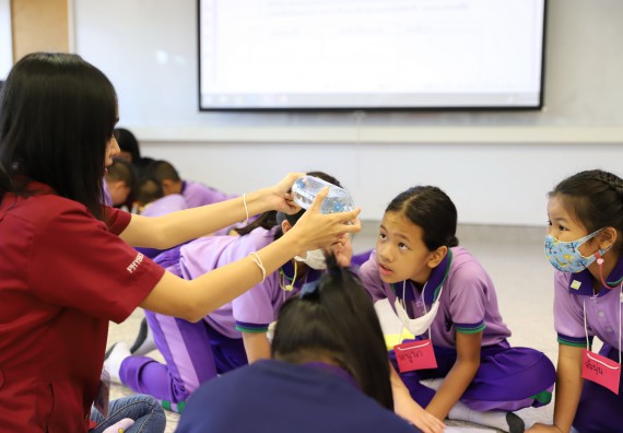 ภาพกิจกรรม คณะวิทยาศาสตร์และเทคโนโลยี จัดค่ายวิทยาศาสตร์โรงเรียนสาธิต (ภายใต้ความร่วมมือระหว่าง สำนักงานเขตพื้นที่การศึกษากำแพงเพชร เขต 1 กับมหาวิทยาลัยราชภัฏกำแพงเพชร) ระดับประถมศึกษาปีที่ 1-6