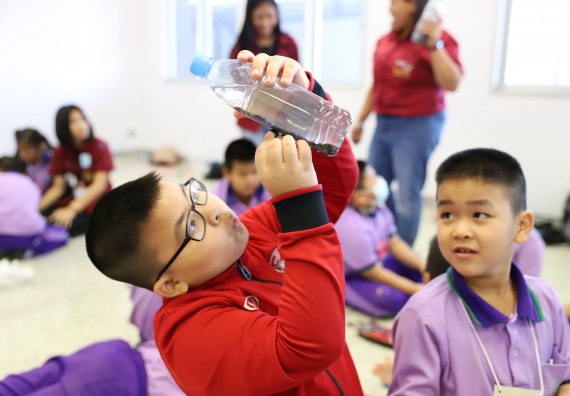 ภาพกิจกรรม คณะวิทยาศาสตร์และเทคโนโลยี จัดค่ายวิทยาศาสตร์โรงเรียนสาธิต (ภายใต้ความร่วมมือระหว่าง สำนักงานเขตพื้นที่การศึกษากำแพงเพชร เขต 1 กับมหาวิทยาลัยราชภัฏกำแพงเพชร) ระดับประถมศึกษาปีที่ 1-6