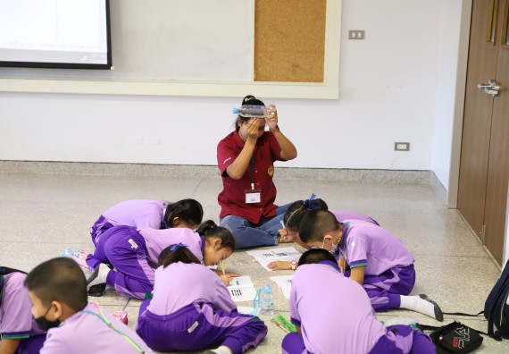 ภาพกิจกรรม คณะวิทยาศาสตร์และเทคโนโลยี จัดค่ายวิทยาศาสตร์โรงเรียนสาธิต (ภายใต้ความร่วมมือระหว่าง สำนักงานเขตพื้นที่การศึกษากำแพงเพชร เขต 1 กับมหาวิทยาลัยราชภัฏกำแพงเพชร) ระดับประถมศึกษาปีที่ 1-6