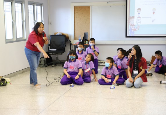 ภาพกิจกรรม คณะวิทยาศาสตร์และเทคโนโลยี จัดค่ายวิทยาศาสตร์โรงเรียนสาธิต (ภายใต้ความร่วมมือระหว่าง สำนักงานเขตพื้นที่การศึกษากำแพงเพชร เขต 1 กับมหาวิทยาลัยราชภัฏกำแพงเพชร) ระดับประถมศึกษาปีที่ 1-6