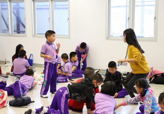 ภาพกิจกรรม คณะวิทยาศาสตร์และเทคโนโลยี จัดค่ายวิทยาศาสตร์โรงเรียนสาธิต (ภายใต้ความร่วมมือระหว่าง สำนักงานเขตพื้นที่การศึกษากำแพงเพชร เขต 1 กับมหาวิทยาลัยราชภัฏกำแพงเพชร) ระดับประถมศึกษาปีที่ 1-6