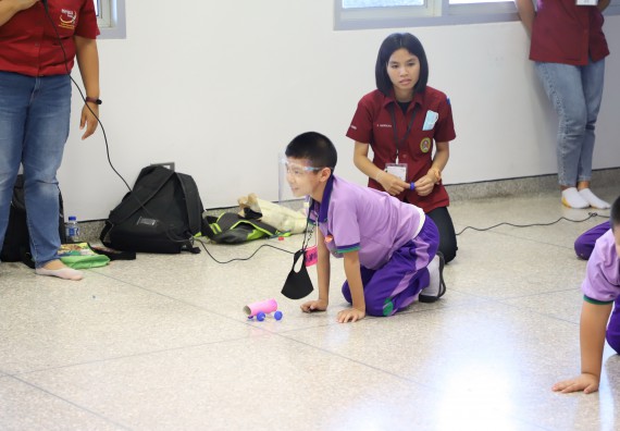 ภาพกิจกรรม คณะวิทยาศาสตร์และเทคโนโลยี จัดค่ายวิทยาศาสตร์โรงเรียนสาธิต (ภายใต้ความร่วมมือระหว่าง สำนักงานเขตพื้นที่การศึกษากำแพงเพชร เขต 1 กับมหาวิทยาลัยราชภัฏกำแพงเพชร) ระดับประถมศึกษาปีที่ 1-6