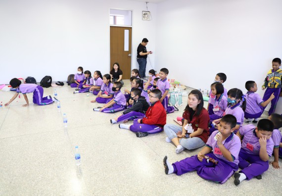 ภาพกิจกรรม คณะวิทยาศาสตร์และเทคโนโลยี จัดค่ายวิทยาศาสตร์โรงเรียนสาธิต (ภายใต้ความร่วมมือระหว่าง สำนักงานเขตพื้นที่การศึกษากำแพงเพชร เขต 1 กับมหาวิทยาลัยราชภัฏกำแพงเพชร) ระดับประถมศึกษาปีที่ 1-6