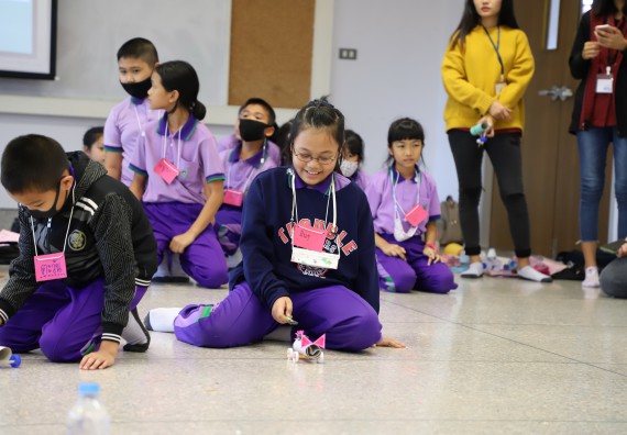 ภาพกิจกรรม คณะวิทยาศาสตร์และเทคโนโลยี จัดค่ายวิทยาศาสตร์โรงเรียนสาธิต (ภายใต้ความร่วมมือระหว่าง สำนักงานเขตพื้นที่การศึกษากำแพงเพชร เขต 1 กับมหาวิทยาลัยราชภัฏกำแพงเพชร) ระดับประถมศึกษาปีที่ 1-6