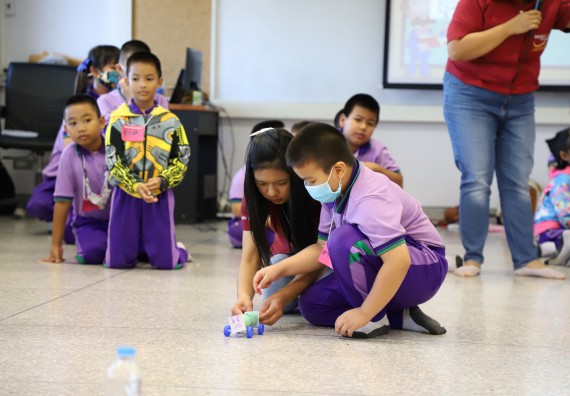 ภาพกิจกรรม คณะวิทยาศาสตร์และเทคโนโลยี จัดค่ายวิทยาศาสตร์โรงเรียนสาธิต (ภายใต้ความร่วมมือระหว่าง สำนักงานเขตพื้นที่การศึกษากำแพงเพชร เขต 1 กับมหาวิทยาลัยราชภัฏกำแพงเพชร) ระดับประถมศึกษาปีที่ 1-6