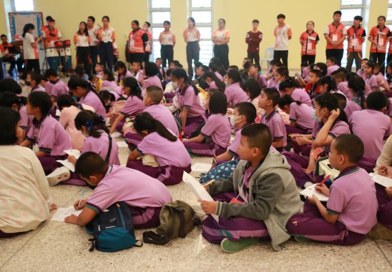 ภาพกิจกรรม คณะวิทยาศาสตร์และเทคโนโลยี จัดค่ายวิทยาศาสตร์โรงเรียนสาธิต (ภายใต้ความร่วมมือระหว่าง สำนักงานเขตพื้นที่การศึกษากำแพงเพชร เขต 1 กับมหาวิทยาลัยราชภัฏกำแพงเพชร) ระดับประถมศึกษาปีที่ 1-6