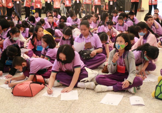 ภาพกิจกรรม คณะวิทยาศาสตร์และเทคโนโลยี จัดค่ายวิทยาศาสตร์โรงเรียนสาธิต (ภายใต้ความร่วมมือระหว่าง สำนักงานเขตพื้นที่การศึกษากำแพงเพชร เขต 1 กับมหาวิทยาลัยราชภัฏกำแพงเพชร) ระดับประถมศึกษาปีที่ 1-6