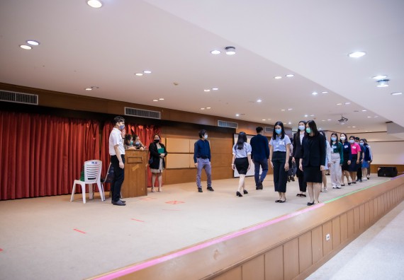 ภาพกิจกรรม คณะวิทยาศาสตร์และเทคโนโลยี จัดพิธีฝึกซ้อมรับพระราชทานปริญญาบัตร กลุ่มย่อย คณะวิทยาศาสตร์และเทคโนโลยี ประจำปีการศึกษา 2559-2560