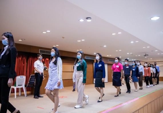 ภาพกิจกรรม คณะวิทยาศาสตร์และเทคโนโลยี จัดพิธีฝึกซ้อมรับพระราชทานปริญญาบัตร กลุ่มย่อย คณะวิทยาศาสตร์และเทคโนโลยี ประจำปีการศึกษา 2559-2560