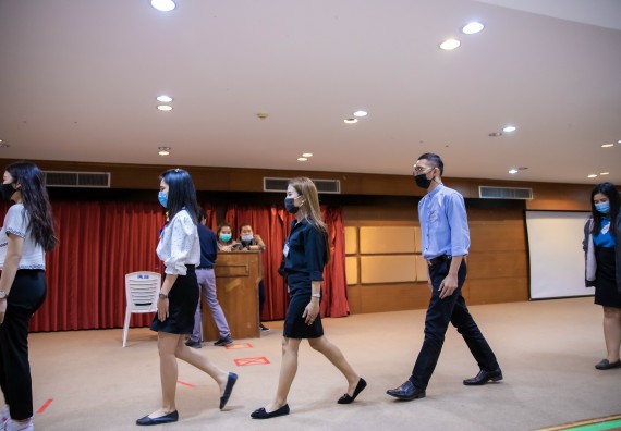 ภาพกิจกรรม คณะวิทยาศาสตร์และเทคโนโลยี จัดพิธีฝึกซ้อมรับพระราชทานปริญญาบัตร กลุ่มย่อย คณะวิทยาศาสตร์และเทคโนโลยี ประจำปีการศึกษา 2559-2560