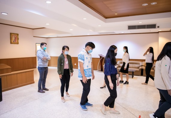 ภาพกิจกรรม คณะวิทยาศาสตร์และเทคโนโลยี จัดพิธีฝึกซ้อมรับพระราชทานปริญญาบัตร กลุ่มย่อย คณะวิทยาศาสตร์และเทคโนโลยี ประจำปีการศึกษา 2559-2560