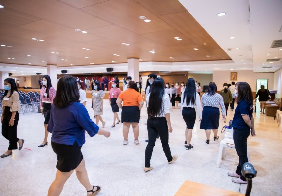 ภาพกิจกรรม คณะวิทยาศาสตร์และเทคโนโลยี จัดพิธีฝึกซ้อมรับพระราชทานปริญญาบัตร กลุ่มย่อย คณะวิทยาศาสตร์และเทคโนโลยี ประจำปีการศึกษา 2559-2560