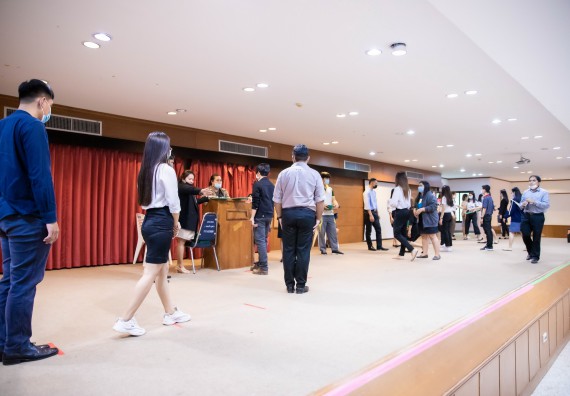 ภาพกิจกรรม คณะวิทยาศาสตร์และเทคโนโลยี จัดพิธีฝึกซ้อมรับพระราชทานปริญญาบัตร กลุ่มย่อย คณะวิทยาศาสตร์และเทคโนโลยี ประจำปีการศึกษา 2559-2560