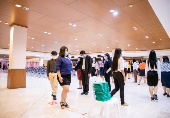 ภาพกิจกรรม คณะวิทยาศาสตร์และเทคโนโลยี จัดพิธีฝึกซ้อมรับพระราชทานปริญญาบัตร กลุ่มย่อย คณะวิทยาศาสตร์และเทคโนโลยี ประจำปีการศึกษา 2559-2560