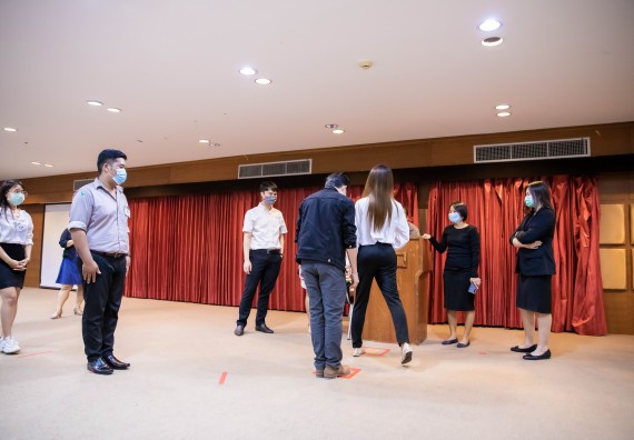 ภาพกิจกรรม คณะวิทยาศาสตร์และเทคโนโลยี จัดพิธีฝึกซ้อมรับพระราชทานปริญญาบัตร กลุ่มย่อย คณะวิทยาศาสตร์และเทคโนโลยี ประจำปีการศึกษา 2559-2560