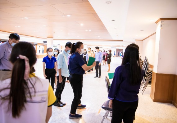 ภาพกิจกรรม คณะวิทยาศาสตร์และเทคโนโลยี จัดพิธีฝึกซ้อมรับพระราชทานปริญญาบัตร กลุ่มย่อย คณะวิทยาศาสตร์และเทคโนโลยี ประจำปีการศึกษา 2559-2560