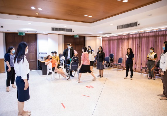 ภาพกิจกรรม คณะวิทยาศาสตร์และเทคโนโลยี จัดพิธีฝึกซ้อมรับพระราชทานปริญญาบัตร กลุ่มย่อย คณะวิทยาศาสตร์และเทคโนโลยี ประจำปีการศึกษา 2559-2560