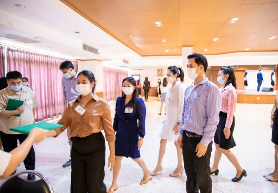 ภาพกิจกรรม คณะวิทยาศาสตร์และเทคโนโลยี จัดพิธีฝึกซ้อมรับพระราชทานปริญญาบัตร กลุ่มย่อย คณะวิทยาศาสตร์และเทคโนโลยี ประจำปีการศึกษา 2559-2560