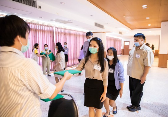 ภาพกิจกรรม คณะวิทยาศาสตร์และเทคโนโลยี จัดพิธีฝึกซ้อมรับพระราชทานปริญญาบัตร กลุ่มย่อย คณะวิทยาศาสตร์และเทคโนโลยี ประจำปีการศึกษา 2559-2560