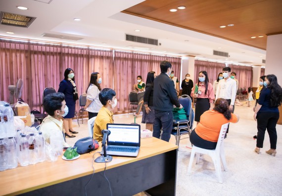 ภาพกิจกรรม คณะวิทยาศาสตร์และเทคโนโลยี จัดพิธีฝึกซ้อมรับพระราชทานปริญญาบัตร กลุ่มย่อย คณะวิทยาศาสตร์และเทคโนโลยี ประจำปีการศึกษา 2559-2560