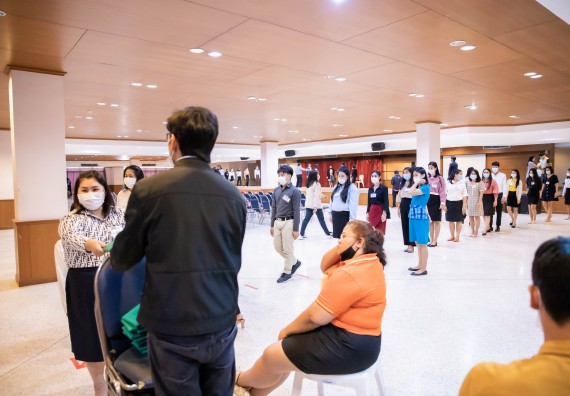 ภาพกิจกรรม คณะวิทยาศาสตร์และเทคโนโลยี จัดพิธีฝึกซ้อมรับพระราชทานปริญญาบัตร กลุ่มย่อย คณะวิทยาศาสตร์และเทคโนโลยี ประจำปีการศึกษา 2559-2560