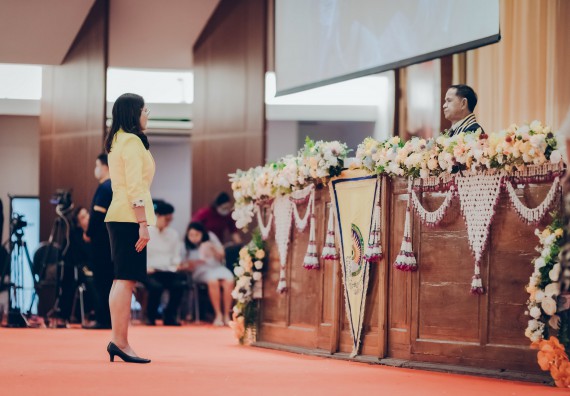 ภาพกิจกรรม คณะวิทยาศาสตร์และเทคโนโลยี จัดพิธีฝึกซ้อมรับพระราชทานปริญญาบัตร กลุ่มย่อย คณะวิทยาศาสตร์และเทคโนโลยี ประจำปีการศึกษา 2559-2560