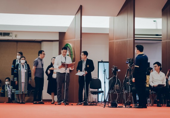 ภาพกิจกรรม คณะวิทยาศาสตร์และเทคโนโลยี จัดพิธีฝึกซ้อมรับพระราชทานปริญญาบัตร กลุ่มย่อย คณะวิทยาศาสตร์และเทคโนโลยี ประจำปีการศึกษา 2559-2560