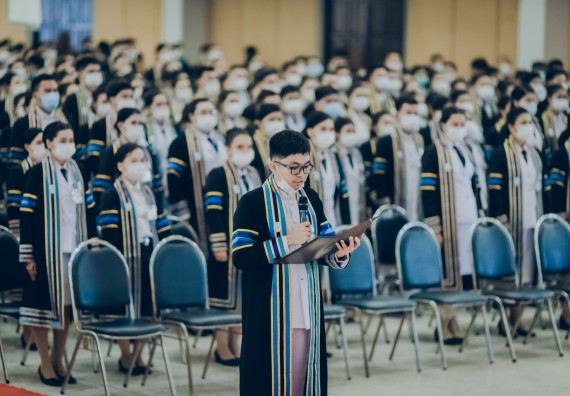 ภาพกิจกรรม คณะวิทยาศาสตร์และเทคโนโลยี จัดพิธีฝึกซ้อมรับพระราชทานปริญญาบัตร กลุ่มย่อย คณะวิทยาศาสตร์และเทคโนโลยี ประจำปีการศึกษา 2559-2560