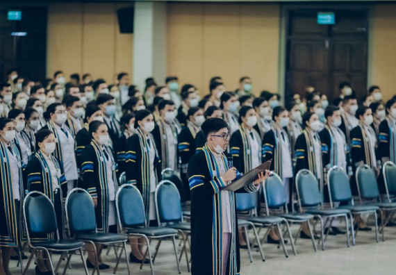 ภาพกิจกรรม คณะวิทยาศาสตร์และเทคโนโลยี จัดพิธีฝึกซ้อมรับพระราชทานปริญญาบัตร กลุ่มย่อย คณะวิทยาศาสตร์และเทคโนโลยี ประจำปีการศึกษา 2559-2560