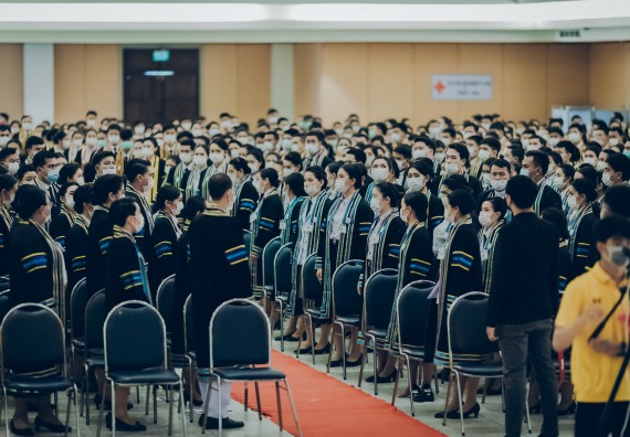 ภาพกิจกรรม คณะวิทยาศาสตร์และเทคโนโลยี จัดพิธีฝึกซ้อมรับพระราชทานปริญญาบัตร กลุ่มย่อย คณะวิทยาศาสตร์และเทคโนโลยี ประจำปีการศึกษา 2559-2560