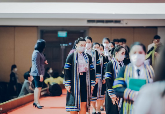 ภาพกิจกรรม คณะวิทยาศาสตร์และเทคโนโลยี จัดพิธีฝึกซ้อมรับพระราชทานปริญญาบัตร กลุ่มย่อย คณะวิทยาศาสตร์และเทคโนโลยี ประจำปีการศึกษา 2559-2560