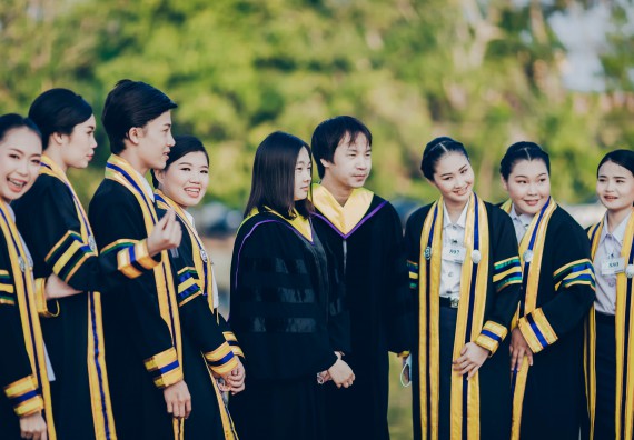 ภาพกิจกรรม คณะวิทยาศาสตร์และเทคโนโลยี จัดพิธีฝึกซ้อมรับพระราชทานปริญญาบัตร กลุ่มย่อย คณะวิทยาศาสตร์และเทคโนโลยี ประจำปีการศึกษา 2559-2560