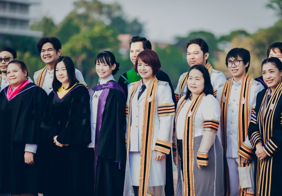 ภาพกิจกรรม คณะวิทยาศาสตร์และเทคโนโลยี จัดพิธีฝึกซ้อมรับพระราชทานปริญญาบัตร กลุ่มย่อย คณะวิทยาศาสตร์และเทคโนโลยี ประจำปีการศึกษา 2559-2560