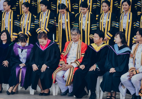 ภาพกิจกรรม คณะวิทยาศาสตร์และเทคโนโลยี จัดพิธีฝึกซ้อมรับพระราชทานปริญญาบัตร กลุ่มย่อย คณะวิทยาศาสตร์และเทคโนโลยี ประจำปีการศึกษา 2559-2560