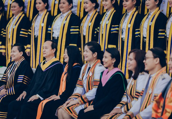 ภาพกิจกรรม คณะวิทยาศาสตร์และเทคโนโลยี จัดพิธีฝึกซ้อมรับพระราชทานปริญญาบัตร กลุ่มย่อย คณะวิทยาศาสตร์และเทคโนโลยี ประจำปีการศึกษา 2559-2560